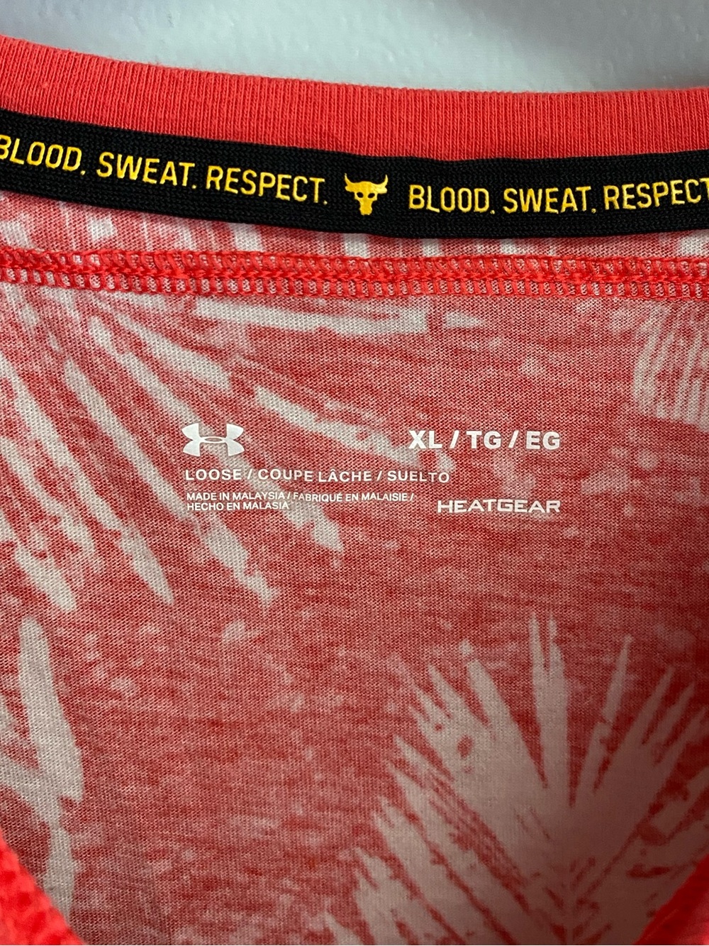 UNDER ARMOUR LOOSE FIT ATHLETIC TOP - XL - Picture 6 of 7